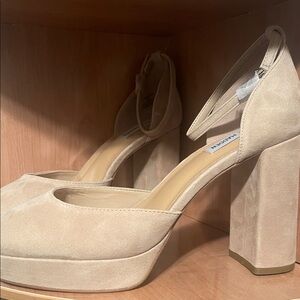 Steve Madden Cream Block Heel Pumps